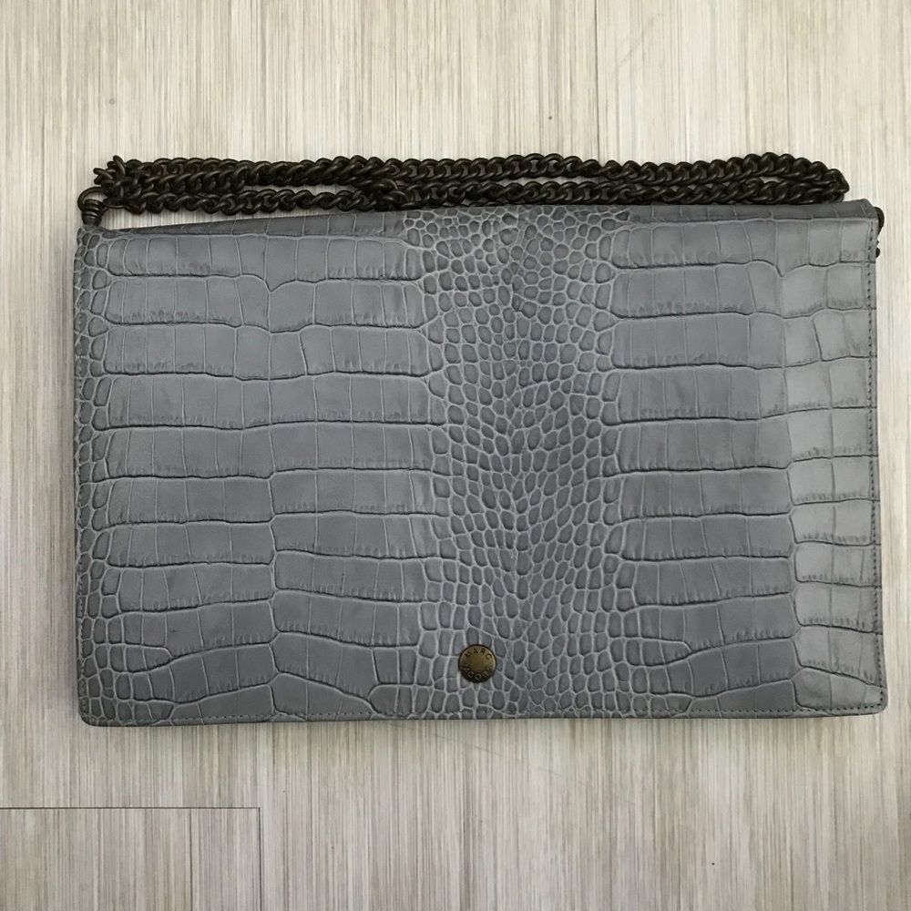Marc by marc Jacobs alligator texture clutch